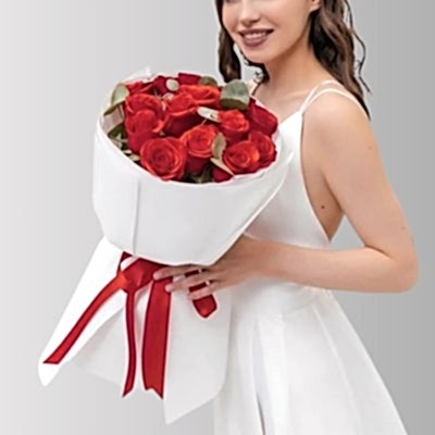 10 red roses bouquet delivery in istanbul